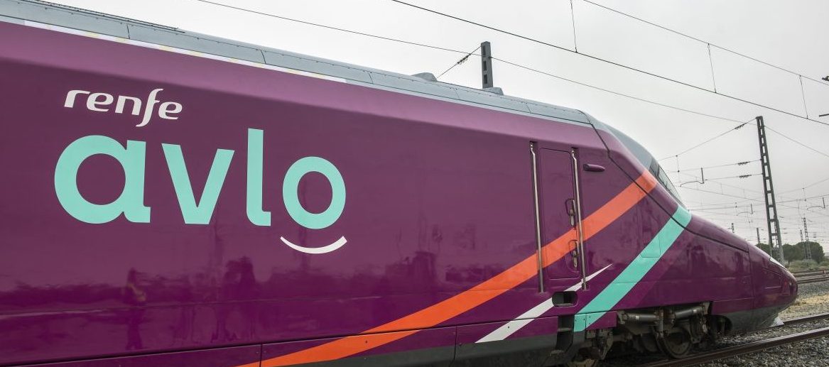 Trenes Avlo: el billete es low cost, pero Renfe te cobra los extras