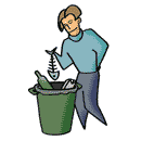 Un hombre echando al mismo cubo de basura (en la cocina) los envases y los restos de coma